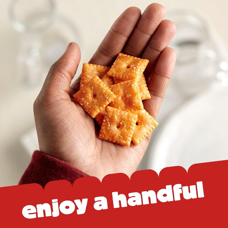 Cheez-It Original Baked Snack Crackers, 40 Packs of Individually Wrapped 1-Ounce Bags