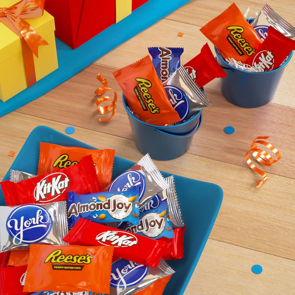 HERSHEY'S Assorted Chocolate Flavored Candy Party Pack, 30.22 oz